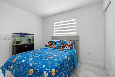 8842 SW 215th Lane Cutler Bay FL 33189