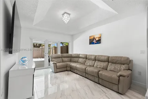 8842 SW 215th Lane Cutler Bay FL 33189