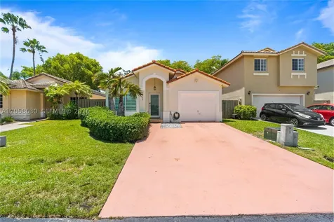 8842 SW 215th Lane Cutler Bay FL 33189