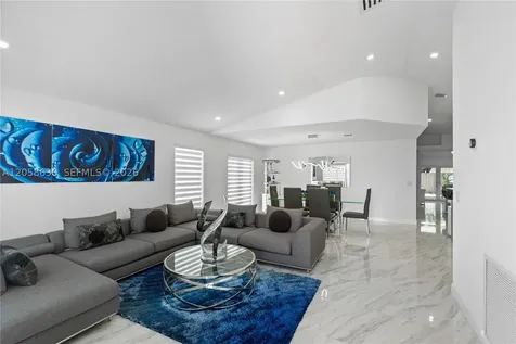 8842 SW 215th Lane Cutler Bay FL 33189