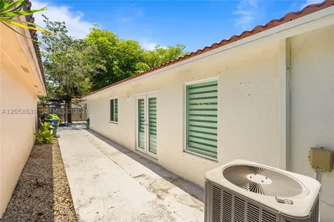 8842 SW 215th Lane Cutler Bay FL 33189