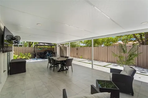 8842 SW 215th Lane Cutler Bay FL 33189