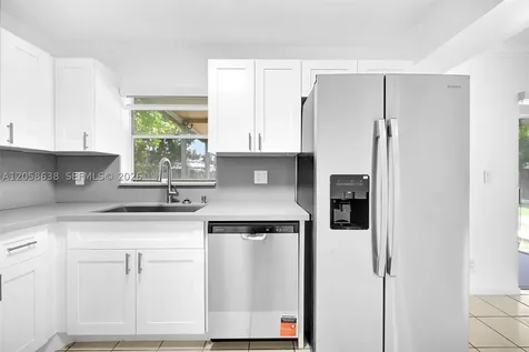 304 SW 77th Avenue North Lauderdale FL 33068