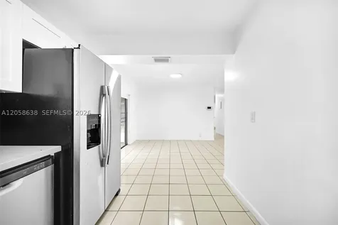 304 SW 77th Avenue North Lauderdale FL 33068