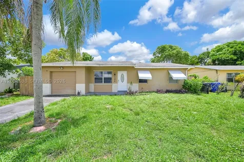 304 SW 77th Avenue North Lauderdale FL 33068