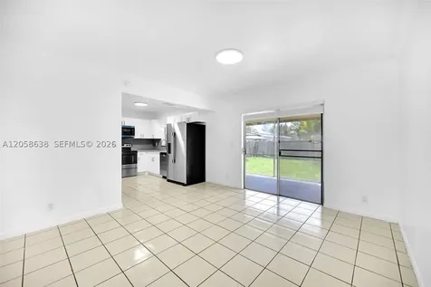 304 SW 77th Avenue North Lauderdale FL 33068