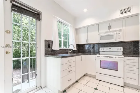 21 Madeira Avenue Coral Gables FL 33134