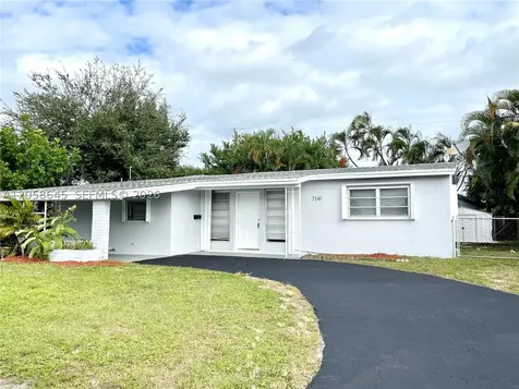 7141 Wilson Street Hollywood FL 33024