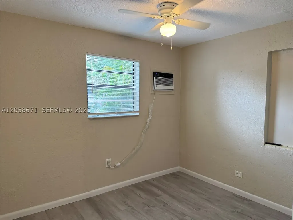 2352 NW 13th Court Fort Lauderdale FL 33311
