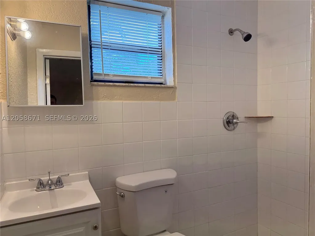 2352 NW 13th Court Fort Lauderdale FL 33311