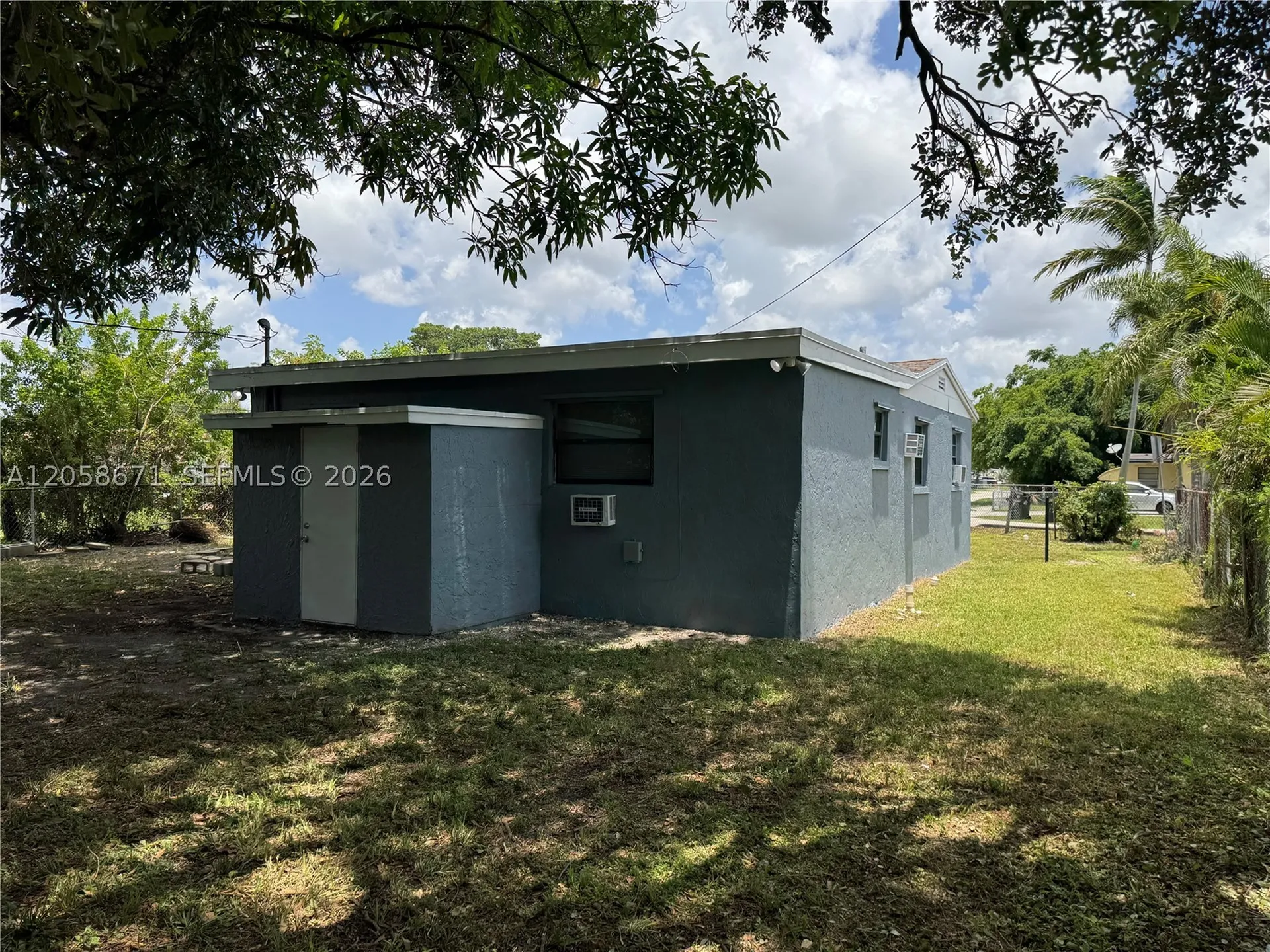 2352 NW 13th Court Fort Lauderdale FL 33311