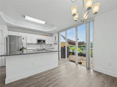 10573 SW 6th Street Pembroke Pines FL 33025