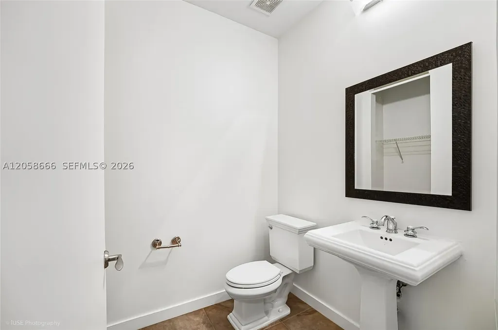 365 SE 6th Avenue Delray Beach FL 33483