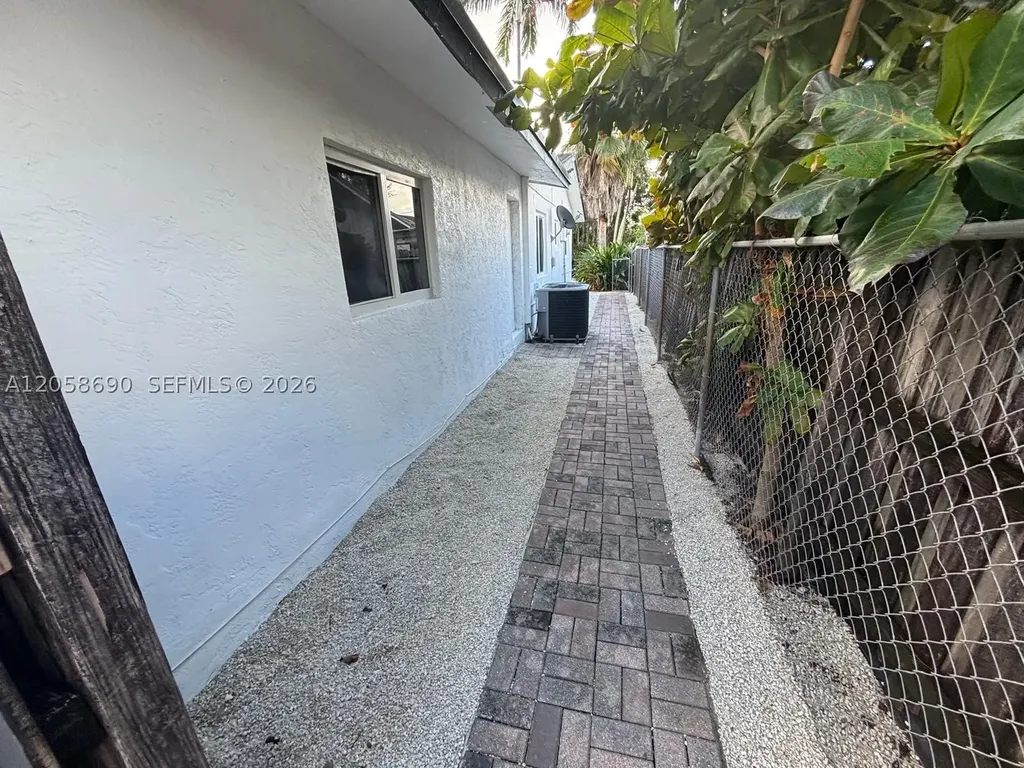 2900 SW 16th Street Fort Lauderdale FL 33312