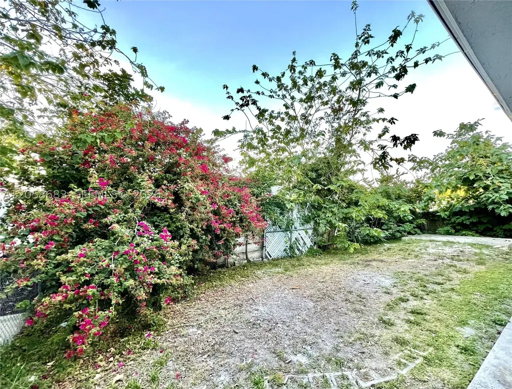 5911 Liberty Street Hollywood FL 33021