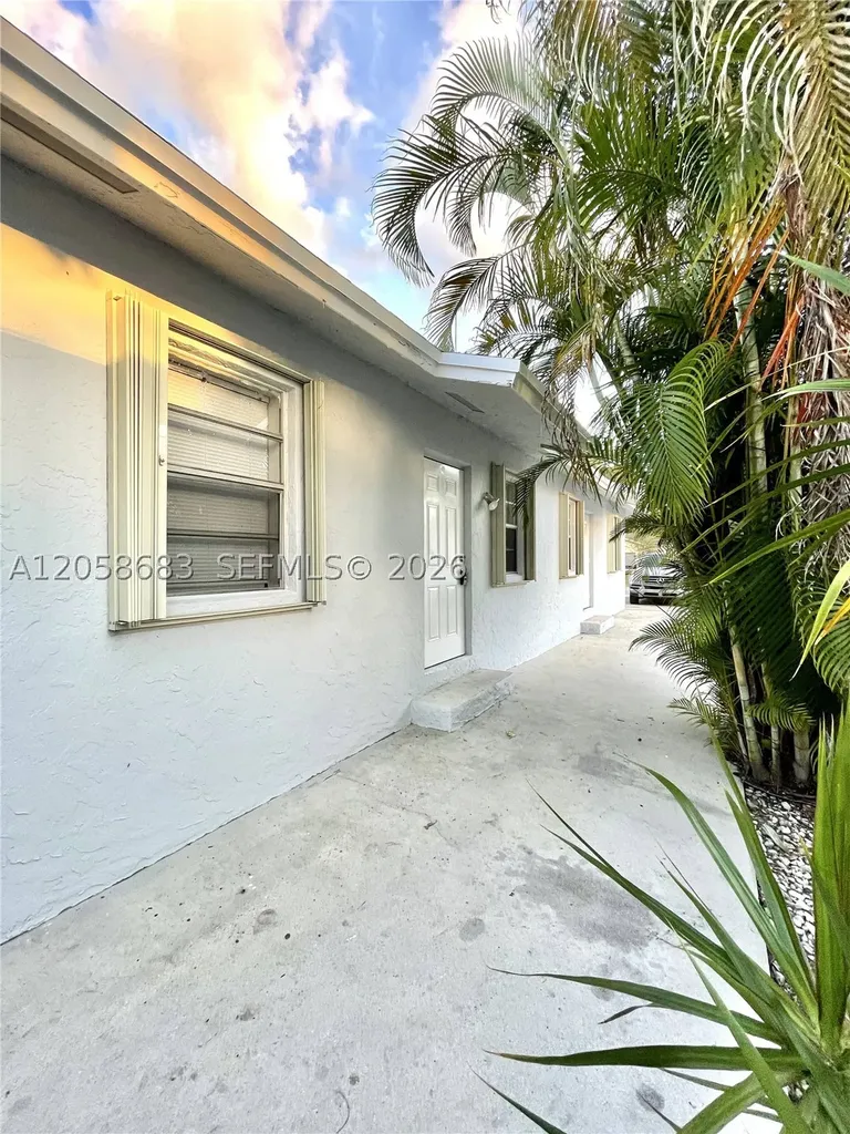 5911 Liberty Street Hollywood FL 33021