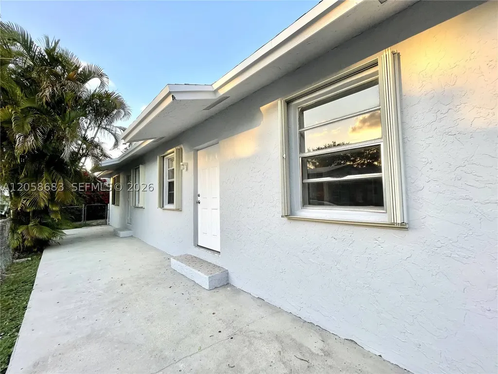 5911 Liberty Street Hollywood FL 33021