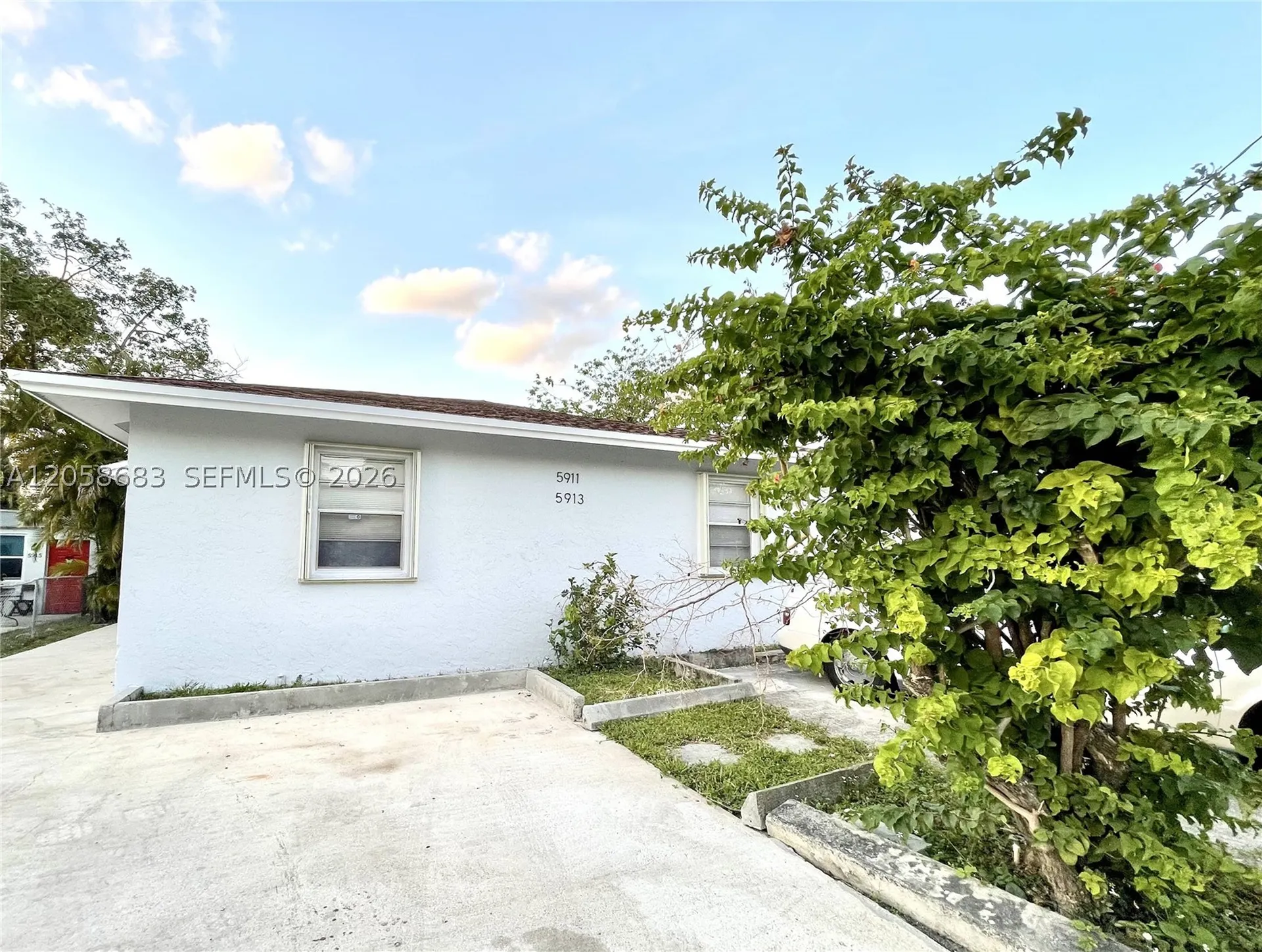5911 Liberty Street Hollywood FL 33021