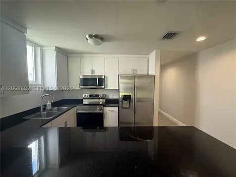 16 E Street Hialeah FL 33010