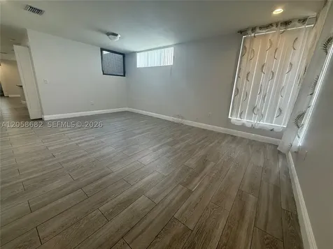 16 E Street Hialeah FL 33010