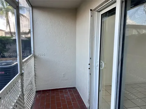 2925 W 80th Street Hialeah FL 33018