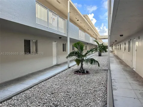2925 W 80th Street Hialeah FL 33018