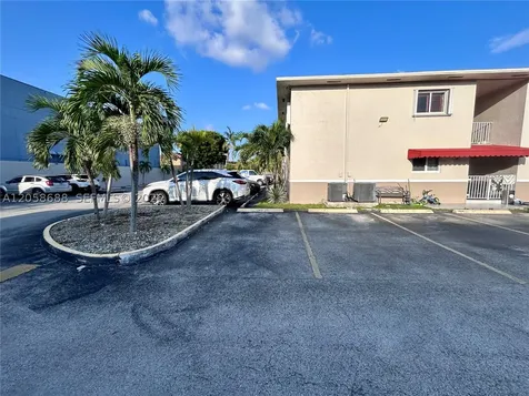 2925 W 80th Street Hialeah FL 33018