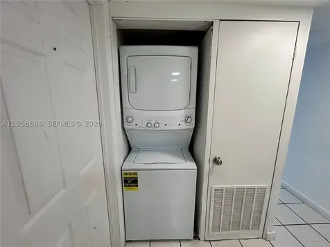 2925 W 80th Street Hialeah FL 33018