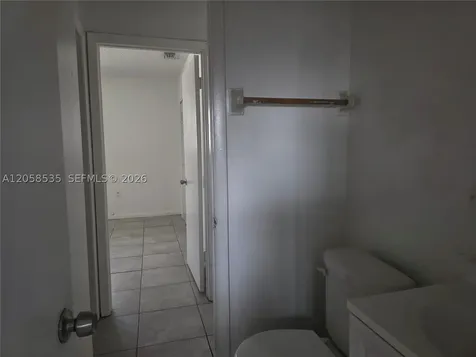 5525 W 24th Way Hialeah FL 33016