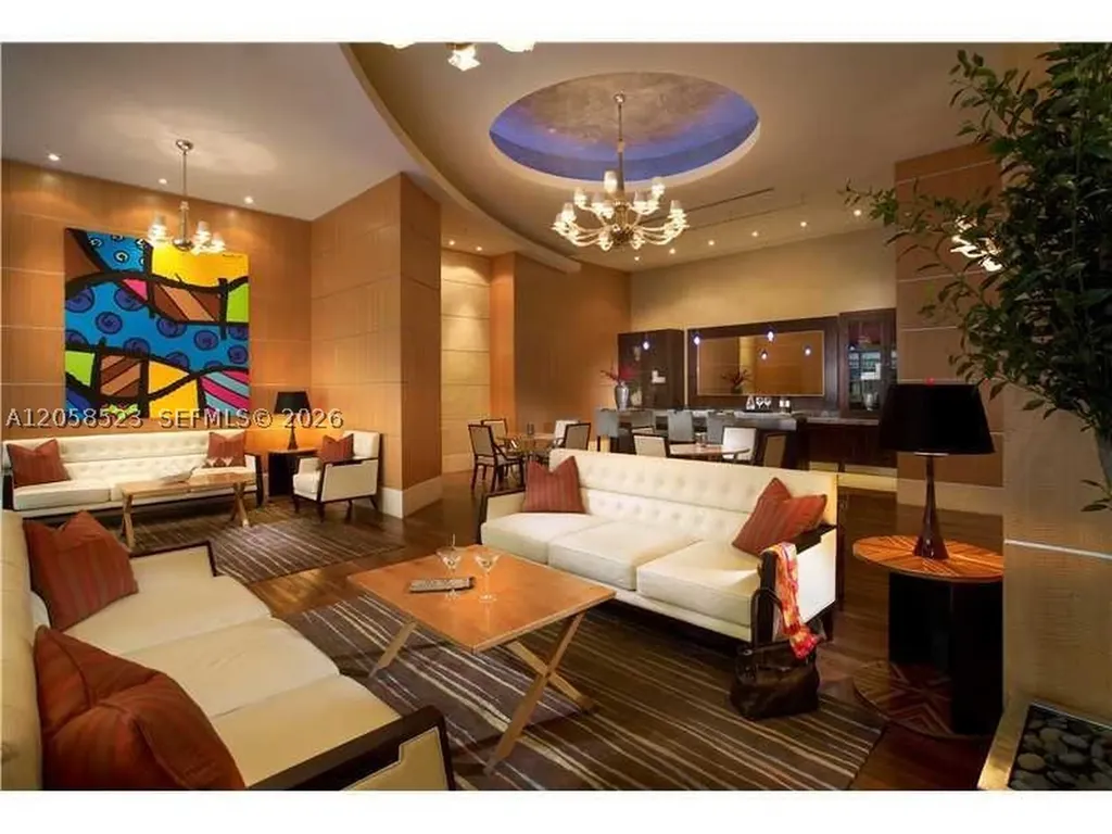 244 Biscayne Bl Miami FL 33132
