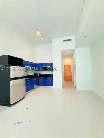 244 Biscayne Bl Miami FL 33132