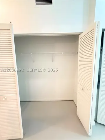 244 Biscayne Bl Miami FL 33132
