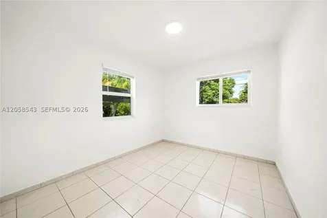 1271 NE 159th Street North Miami Beach FL 33162