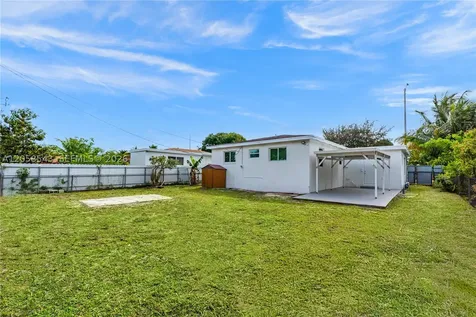 1271 NE 159th Street North Miami Beach FL 33162