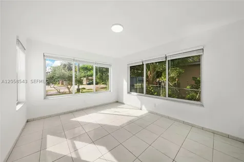 1271 NE 159th Street North Miami Beach FL 33162