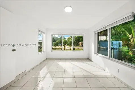 1271 NE 159th Street North Miami Beach FL 33162