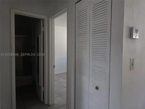 5525 W 24th Way Hialeah FL 33016