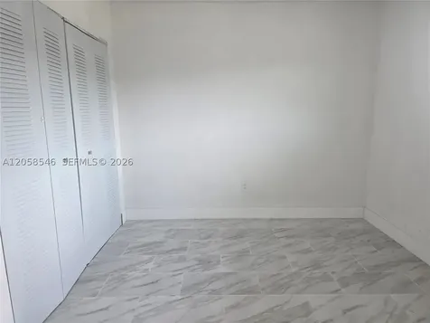 5525 W 24th Way Hialeah FL 33016