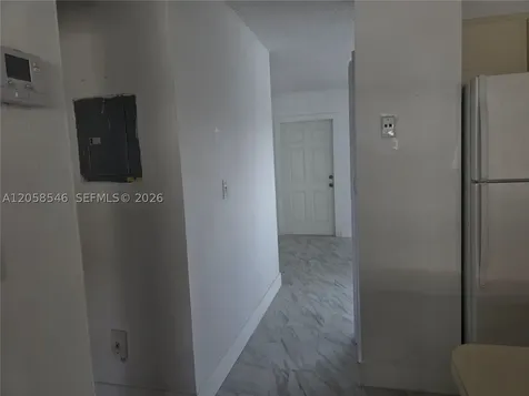 5525 W 24th Way Hialeah FL 33016