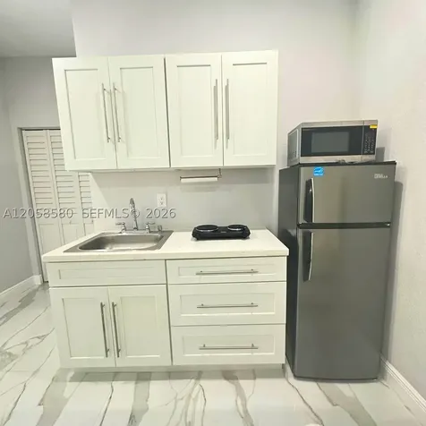 40 Sutton Road West Park FL 33023