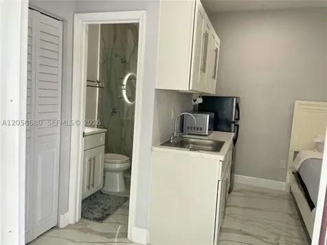 40 Sutton Road West Park FL 33023