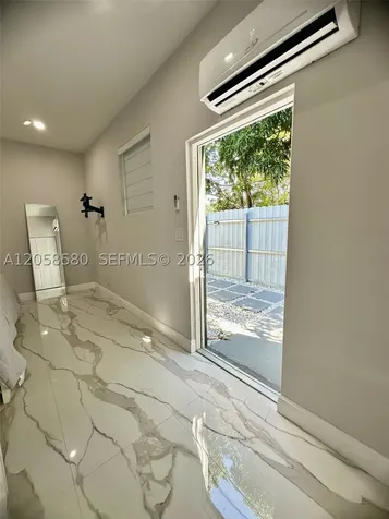 40 Sutton Road West Park FL 33023