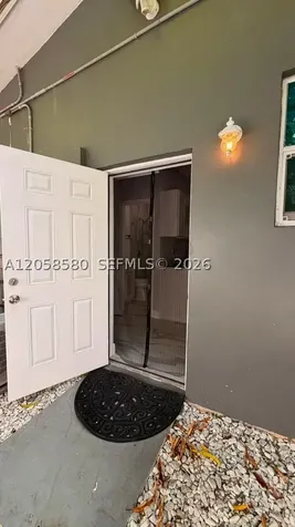 40 Sutton Road West Park FL 33023