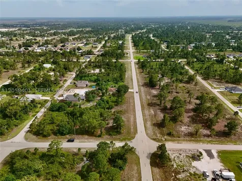 1041 Columbus Boulevard Lehigh Acres FL 33974