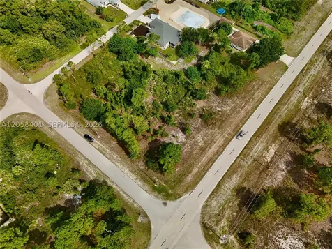 1041 Columbus Boulevard Lehigh Acres FL 33974