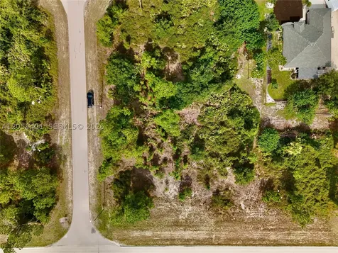 1041 Columbus Boulevard Lehigh Acres FL 33974