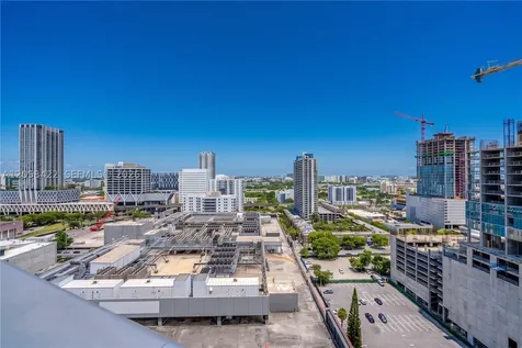 851 NE 1st Avenue Miami FL 33132