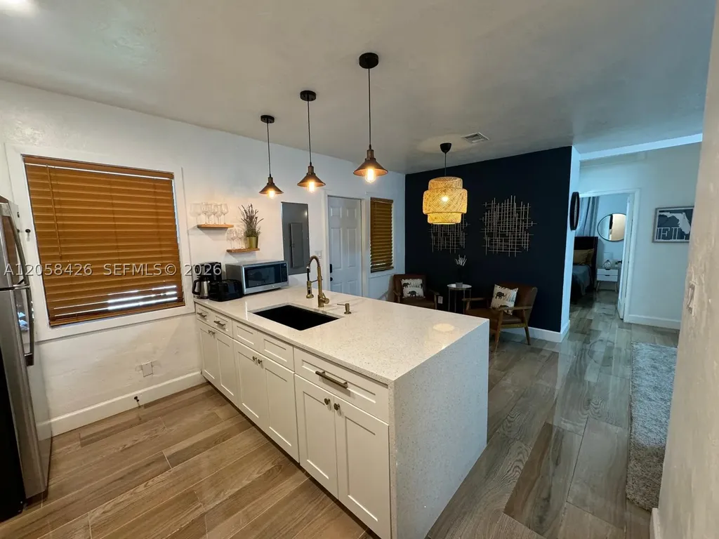 207 SW 11th Street Fort Lauderdale FL 33315