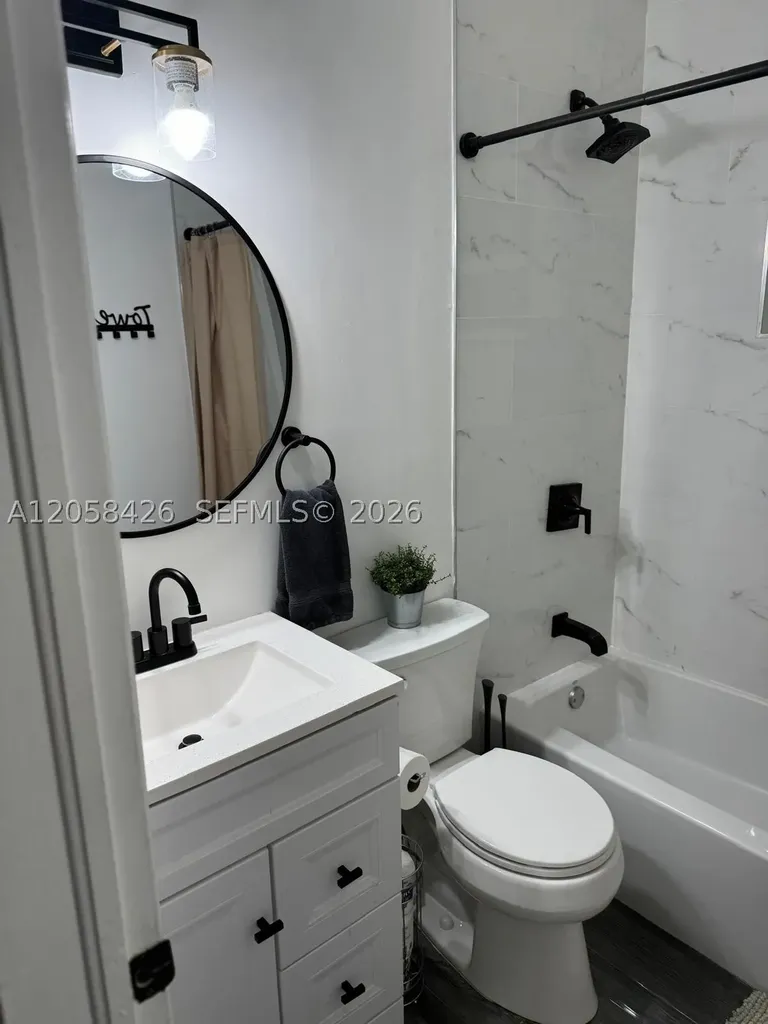207 SW 11th Street Fort Lauderdale FL 33315
