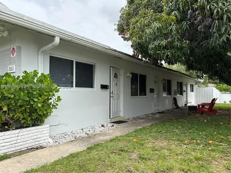 1061 NE 34th Oakland Park FL 33334